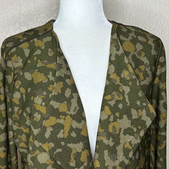 Lysse Green Camouflage Print Open Front Moto Jacket Women's Size Medium … - Picture 4 of 12